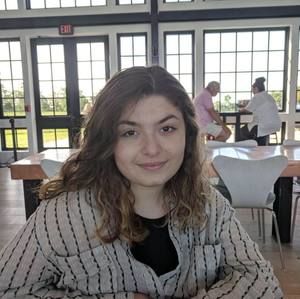 Meet your Posher, Emma